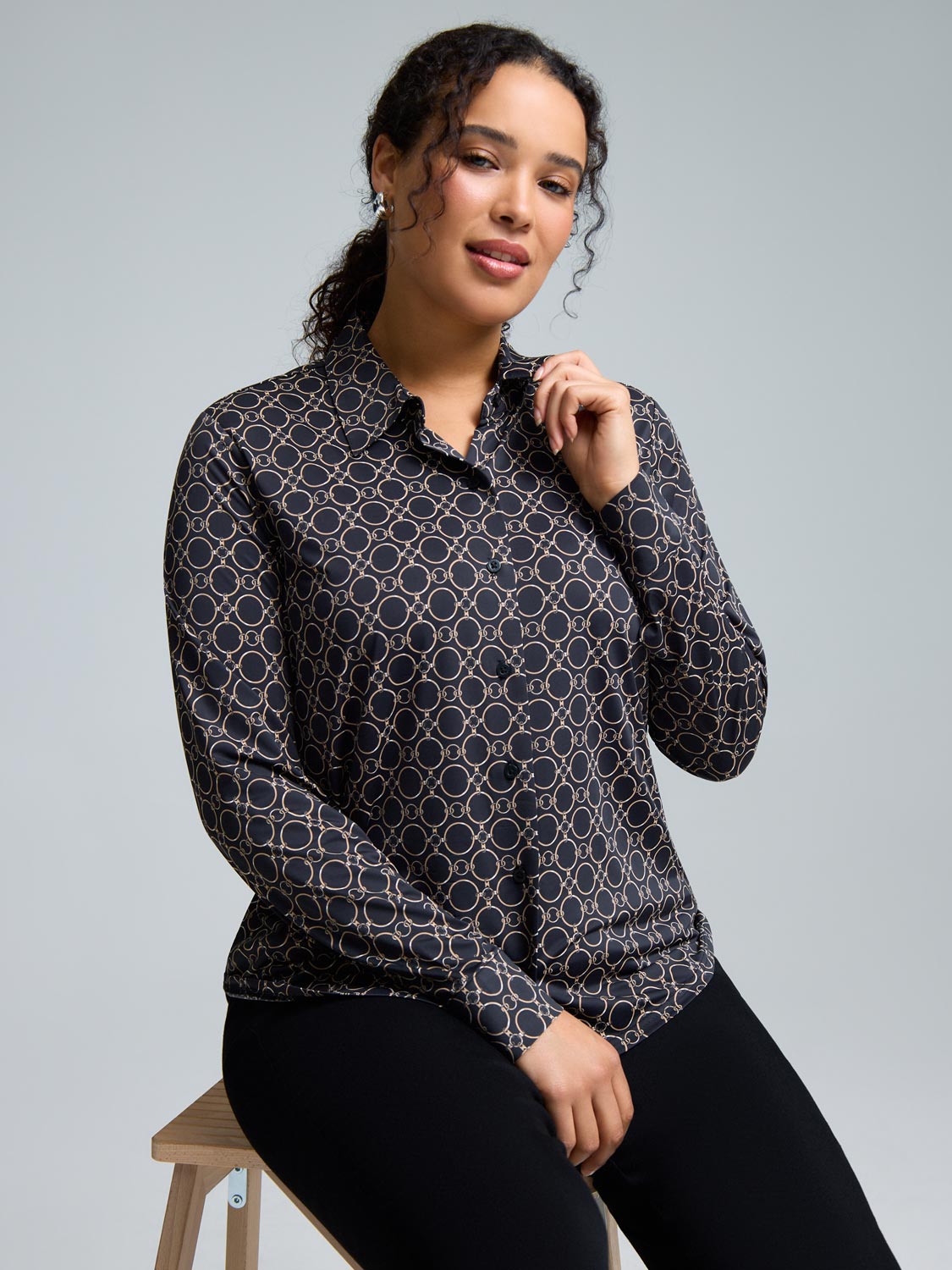 Chain Print Button-Front Classic Blouse