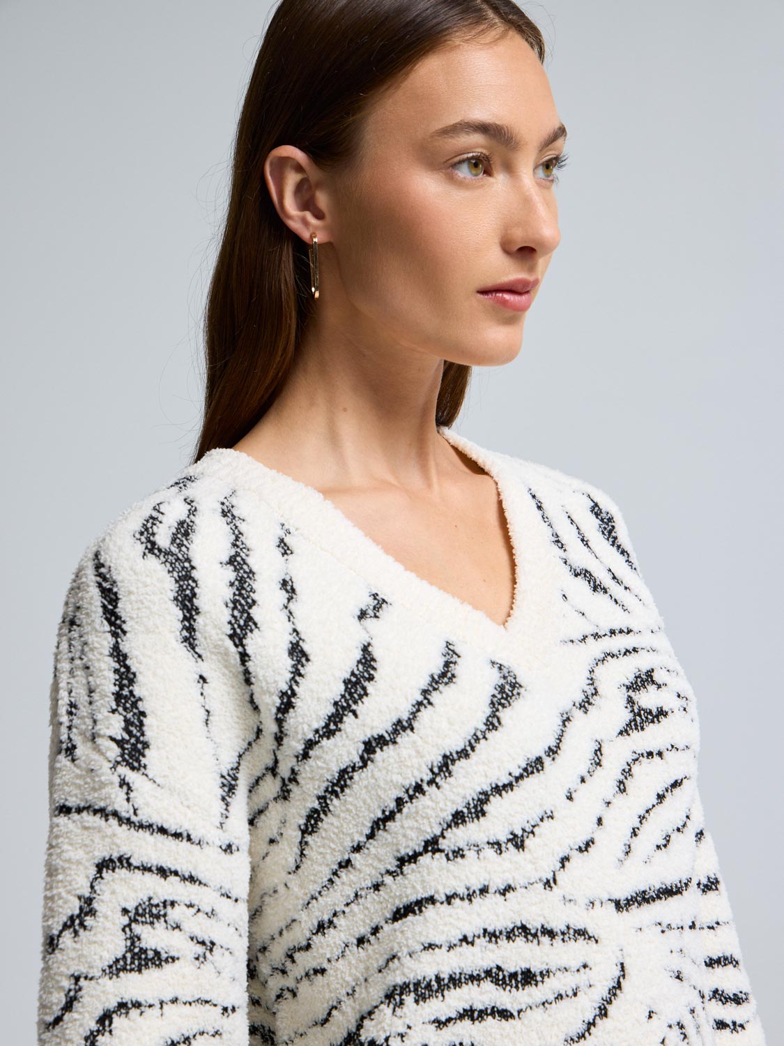 Marble Pattern V-Neck Sweater