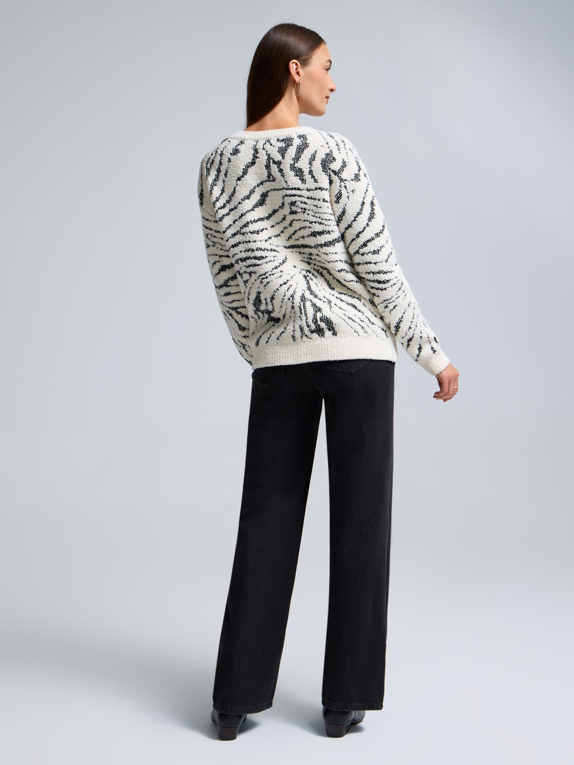 Marble Pattern V-Neck Sweater