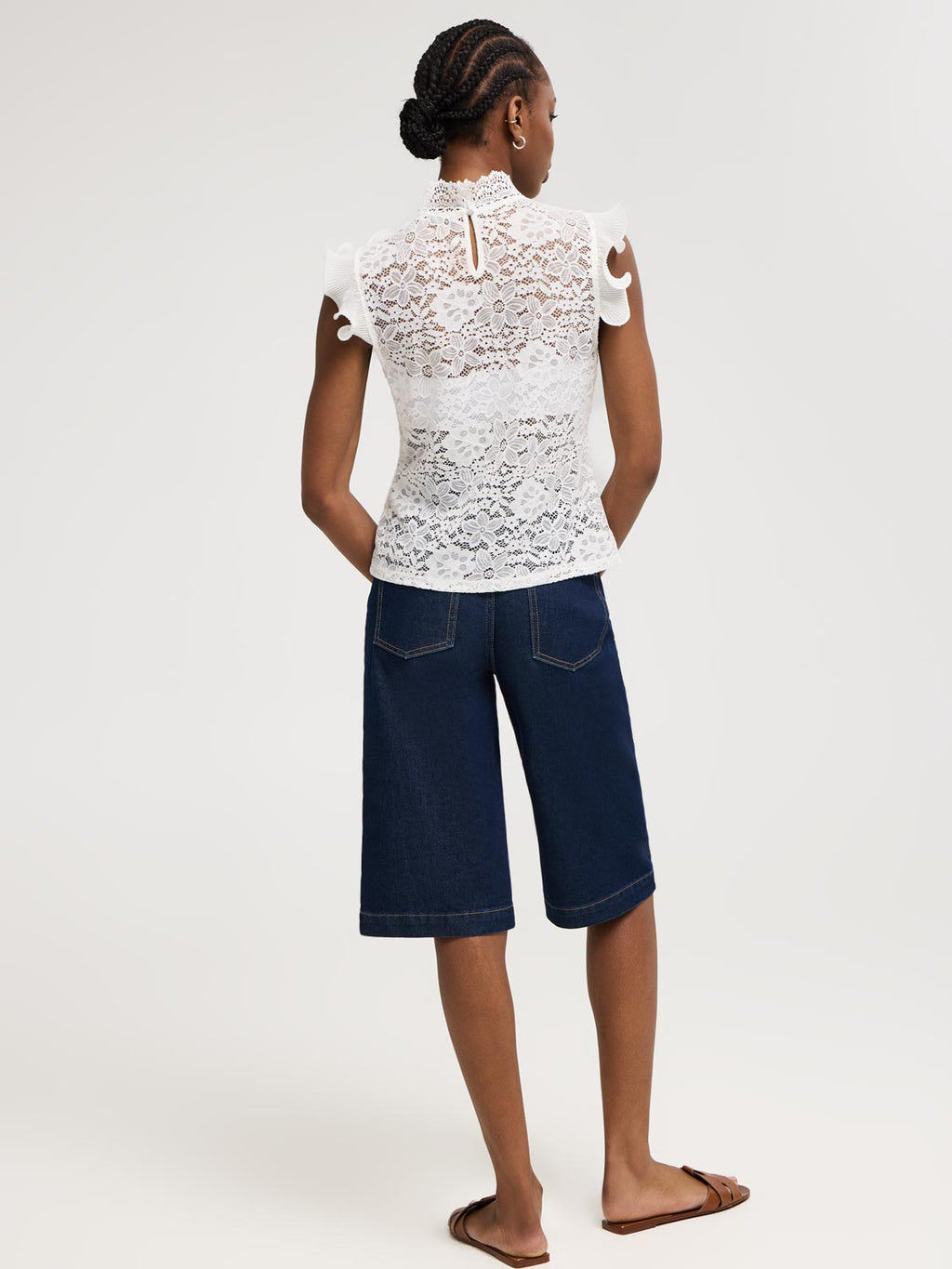Ruffle Detail Sleeveless Lace Top