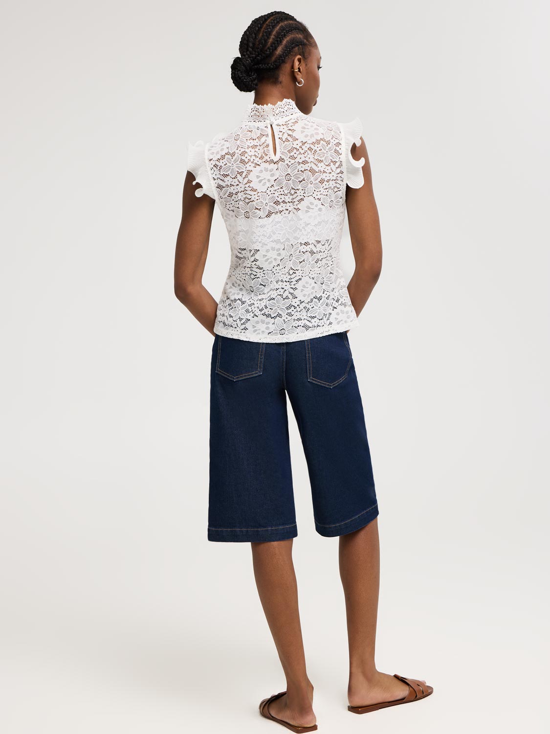 Ruffle Detail Sleeveless Lace Top