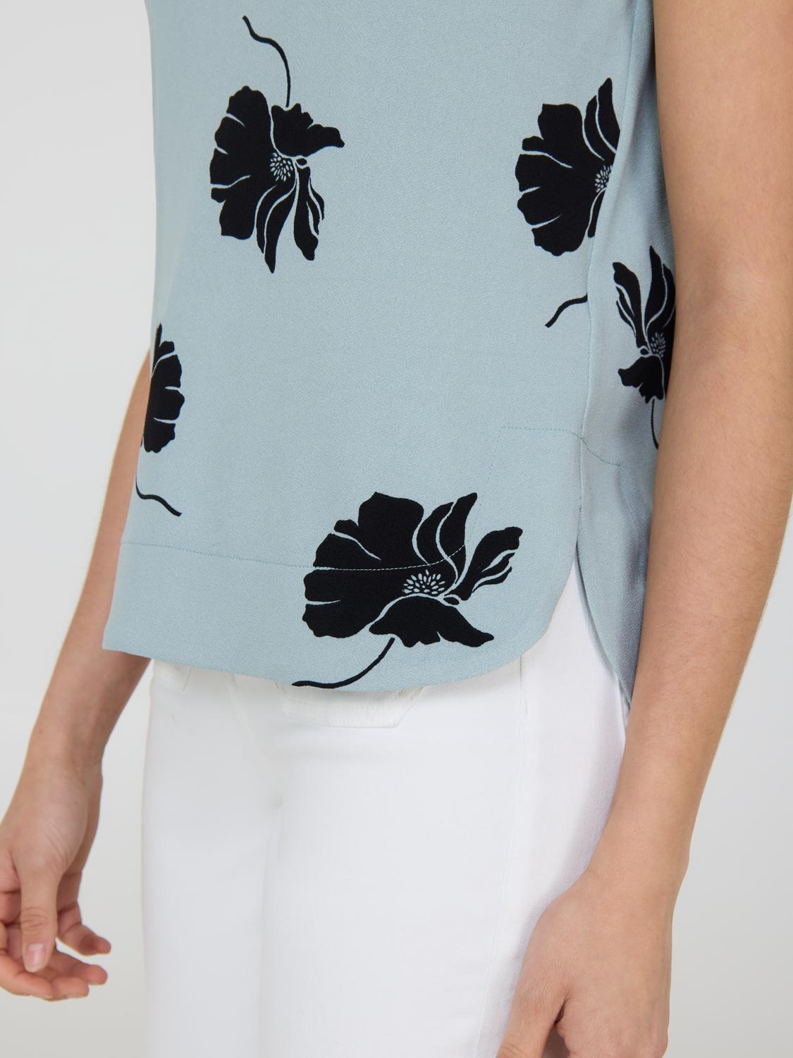 Sleeveless Floral Crepe Shell Top