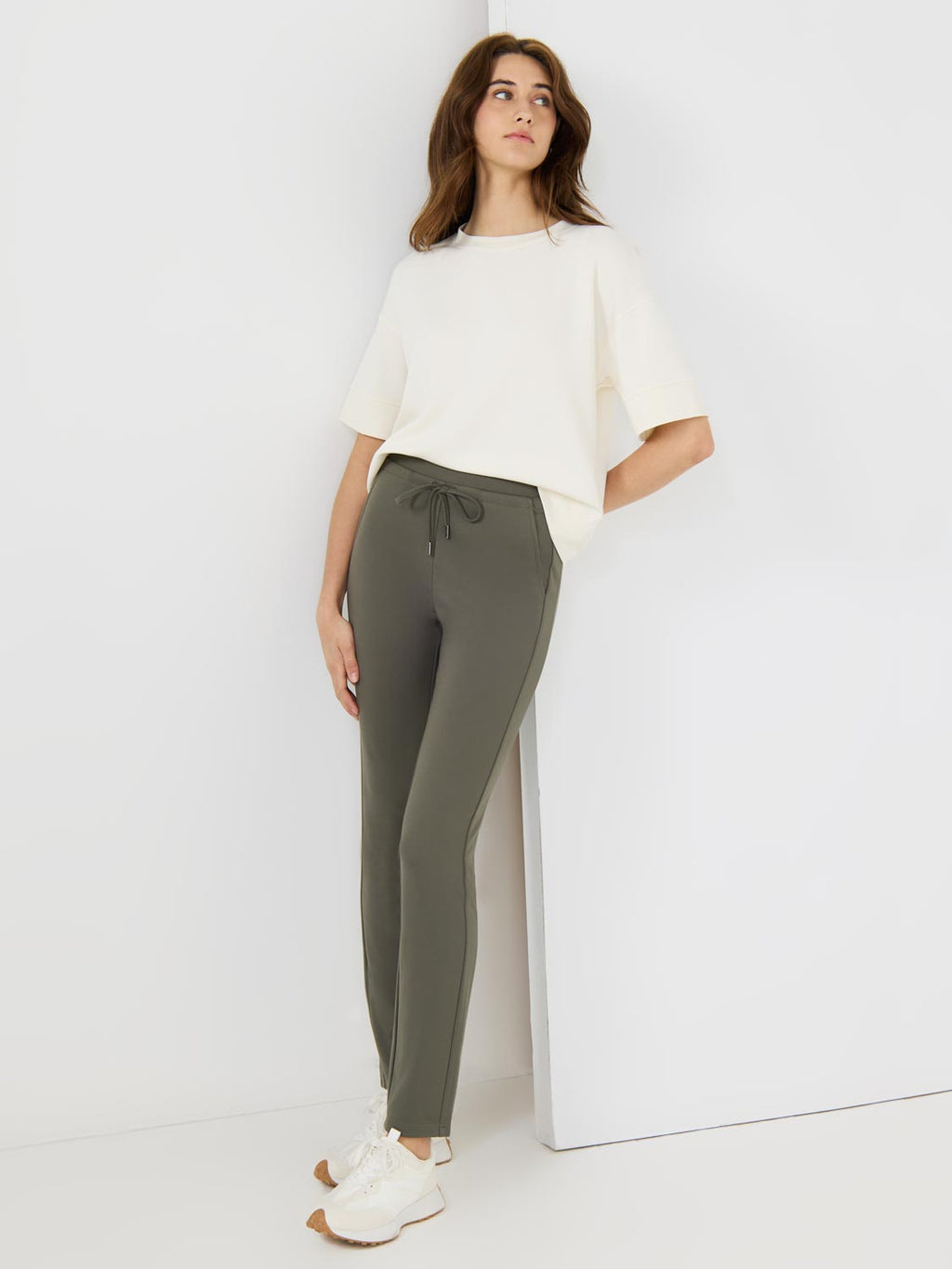 Lightweight Slim Leg Pants