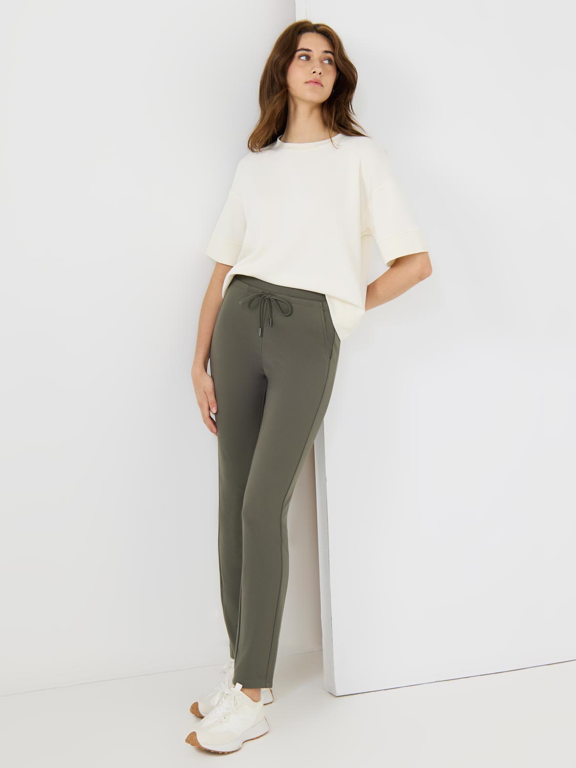 Lightweight Slim Leg Pants