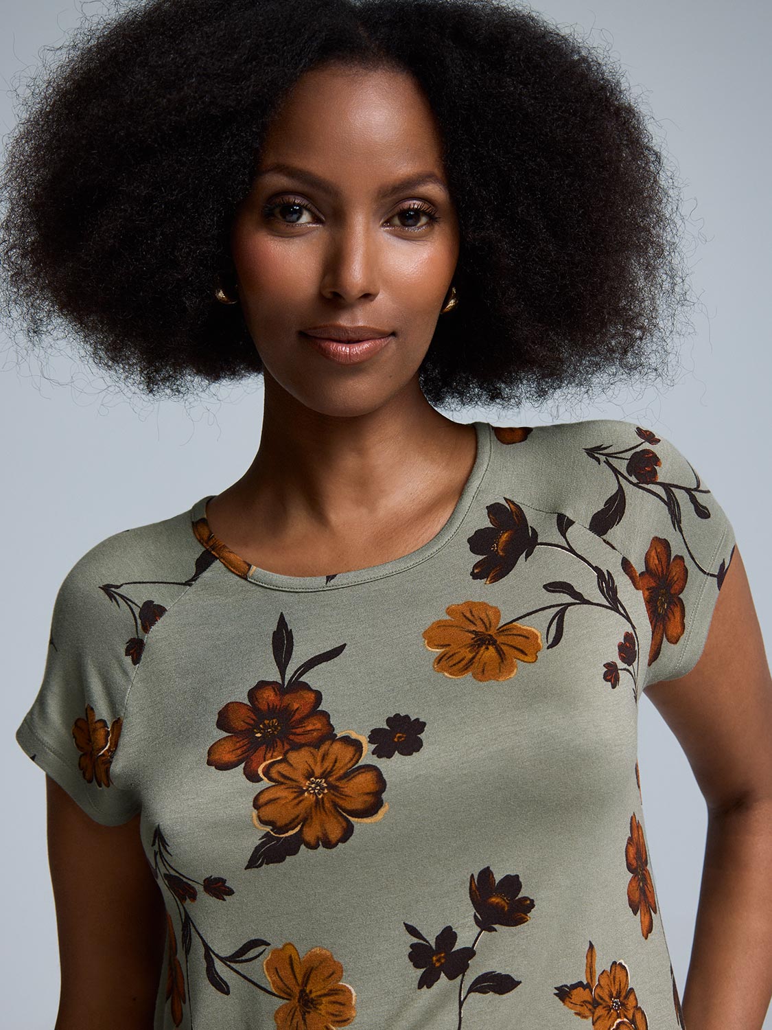 Short Raglan Sleeve Floral T-Shirt